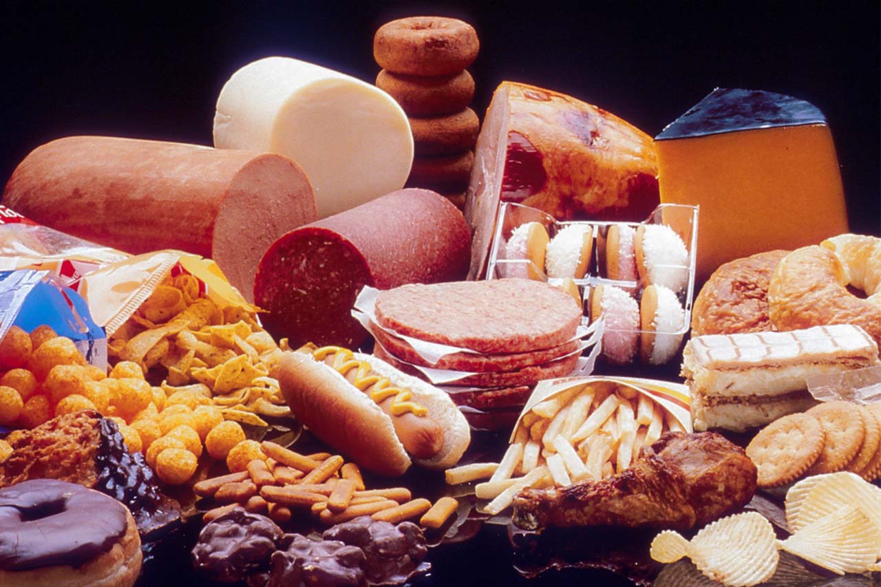 alimentos altos en grasas que pueden afectar la producción de enzimas pancreáticas