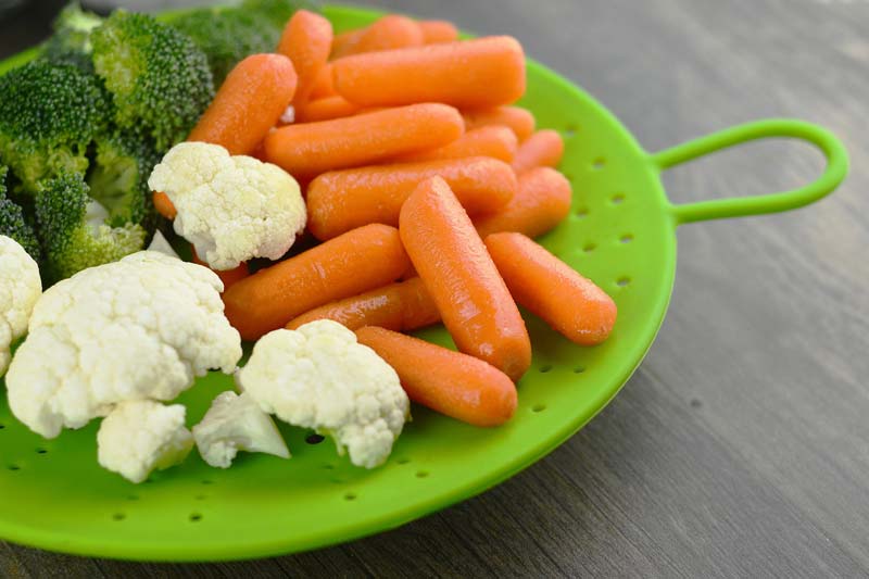 como hacer verduras al vapor zanahorias, coliflor y brocoli